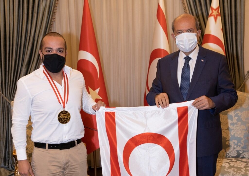 Cumhurbaşkanı Tatar, gençlere seslendi