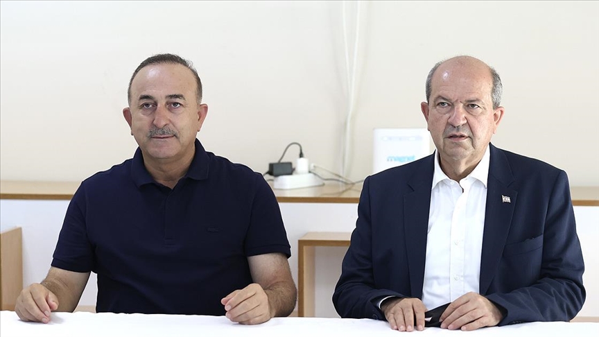 Çavuşoğlu: “Yangınla mücadelede önümüzdeki en büyük engel rüzgar”