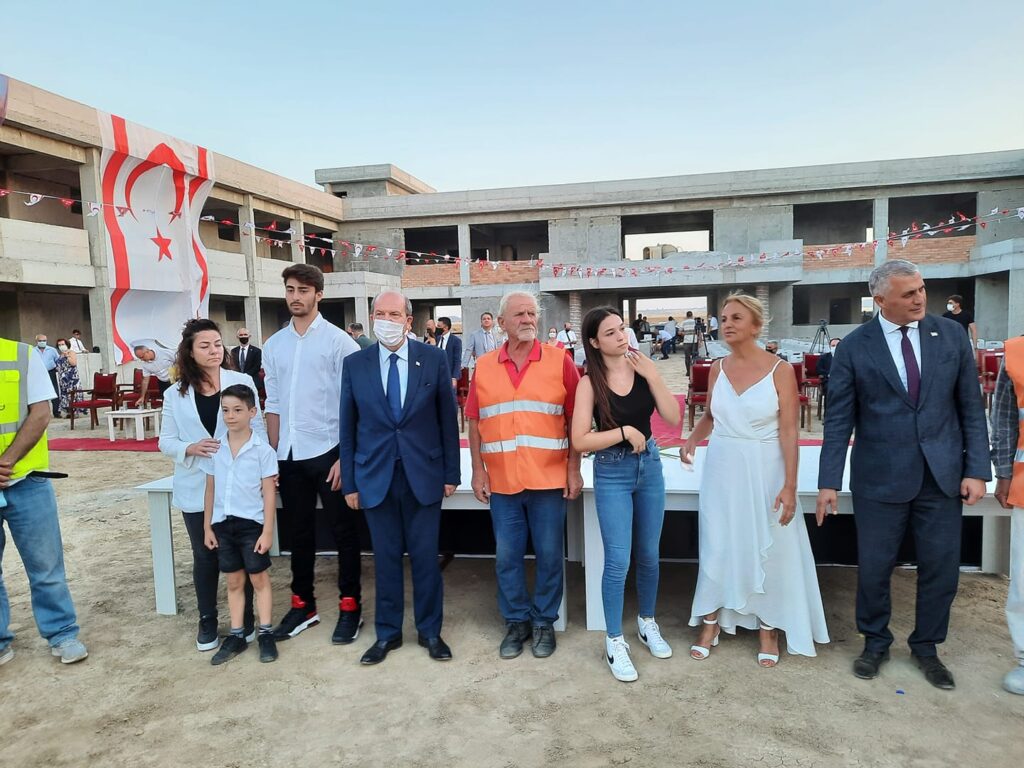Meral ve Vedat Ertüngü Lisesi ‘Betonarme Karkas Tamamlama Töreni’ gerçekleştirildi