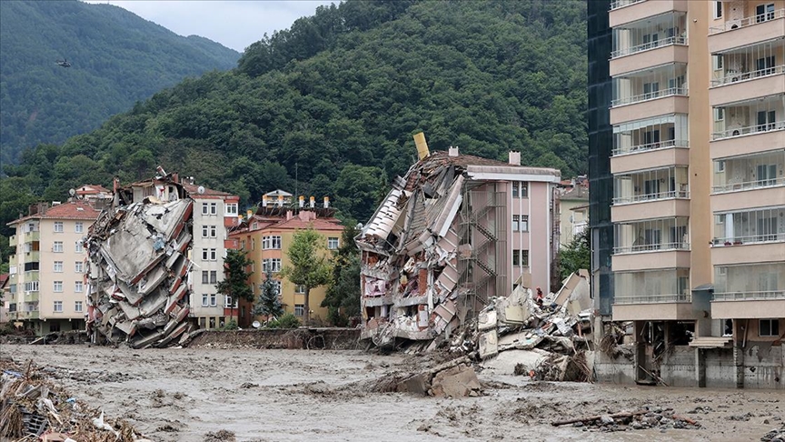 Sel nedeniyle Kastamonu’da 25, Sinop’ta 2 kişi hayatını kaybetti