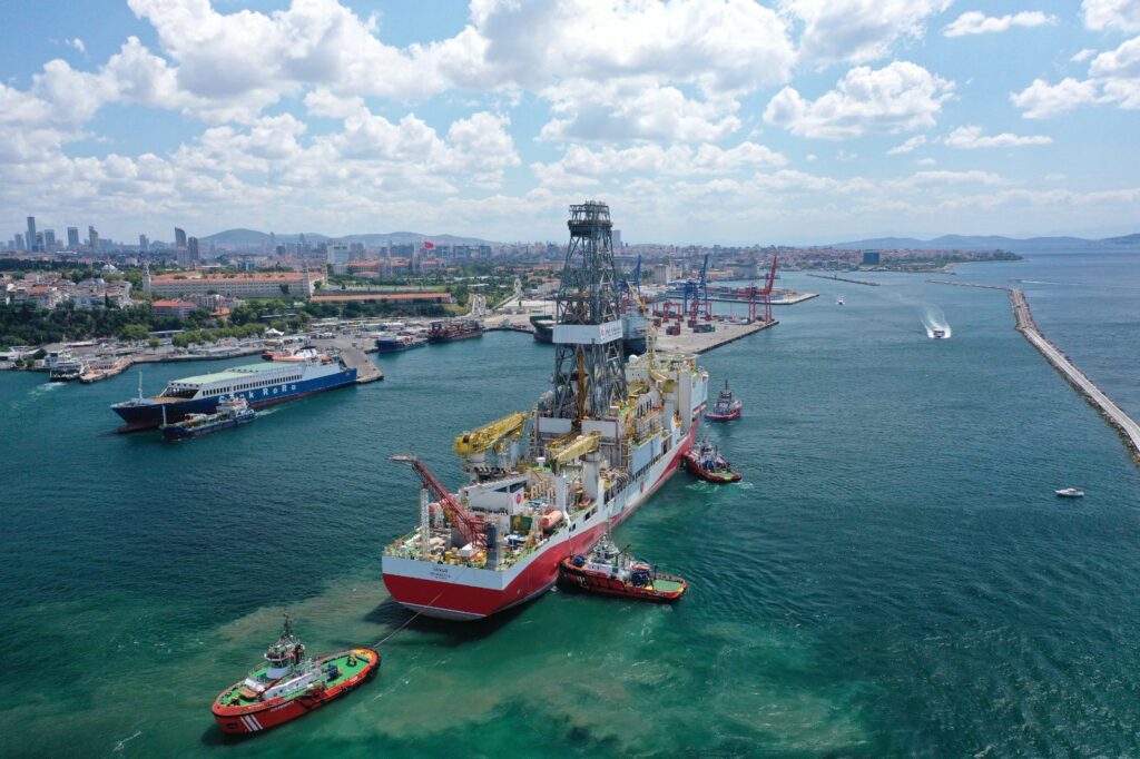 Yavuz sondaj gemisi Karadeniz için hazırlıklara başladı