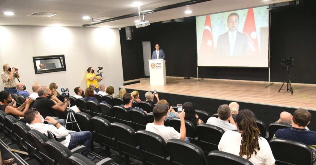 Harmancı, ‘Rauf R. Denktaş Anıt Mezarı Çevre Düzenlemesi Projesi’ne ilişkin bilgilendirme toplantısı düzenledi