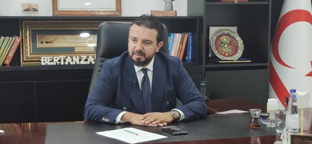 “Biz Kıbrıslı-Türkiyeli diye değil, aç insan tok insan, iyi insan kötü insan diye ayrım yaparız”