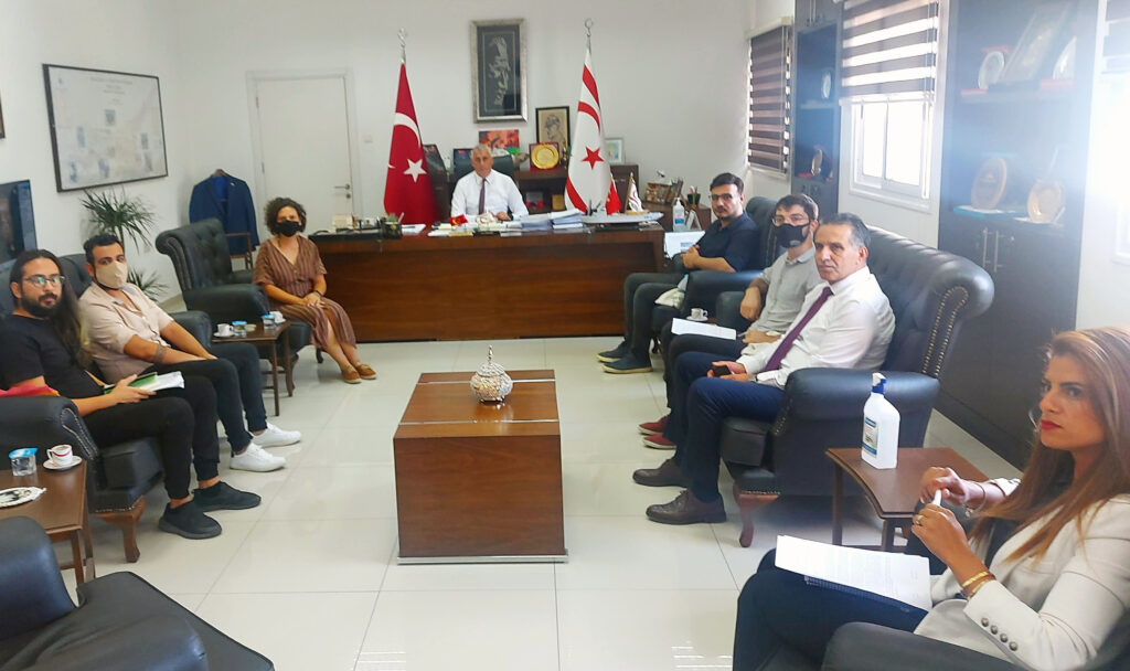 Milli Eğitim Bakanı Amcaoğlu, KUİR Kıbrıs Derneği ile görüştü