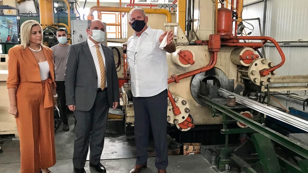 Başçeri, Lefkoşa Organize Sanayi Bölgesi ziyaret etti