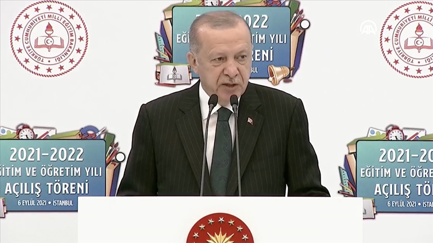 Erdoğan: “Yüz yüze eğitimi devam ettirmekte kararlıyız”