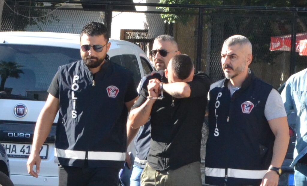 Uyuşturucuyu kimden alıp, kime sattığı araştırılıyor
