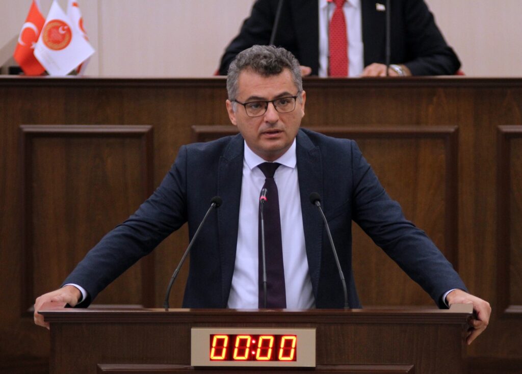 “Halkın ve ülkenin gailesini çeken bir yapı yok”