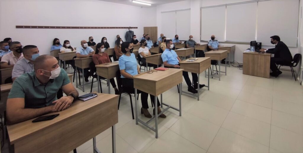 Polise ‘Aile içi ve kadına karşı şiddetle mücadele’ eğitimi