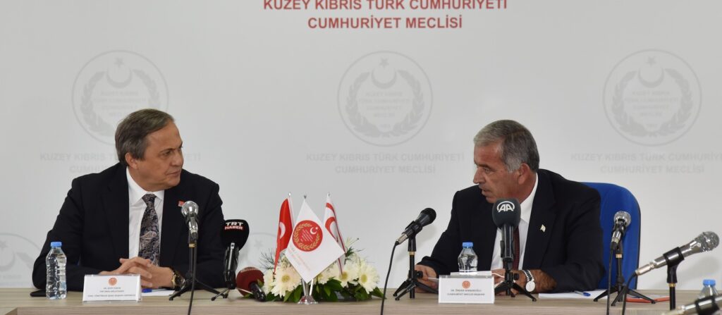 Sennaroğlu: “Türkiye’deki dört büyük partinin de Kıbrıs konusunda ortak davranışı mutluluk verici”