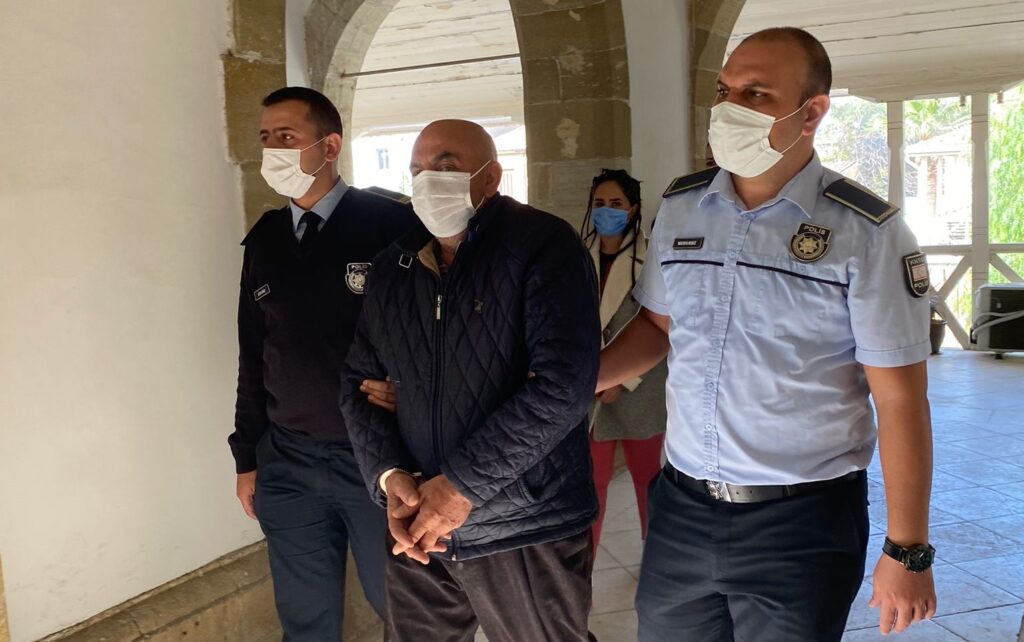 Boşanmakta olduğu eşini öldürmekle tehdit etti!
