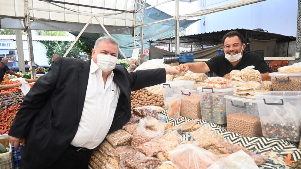 TKP-YG heyeti Girne Açık Pazarı ziyaret etti