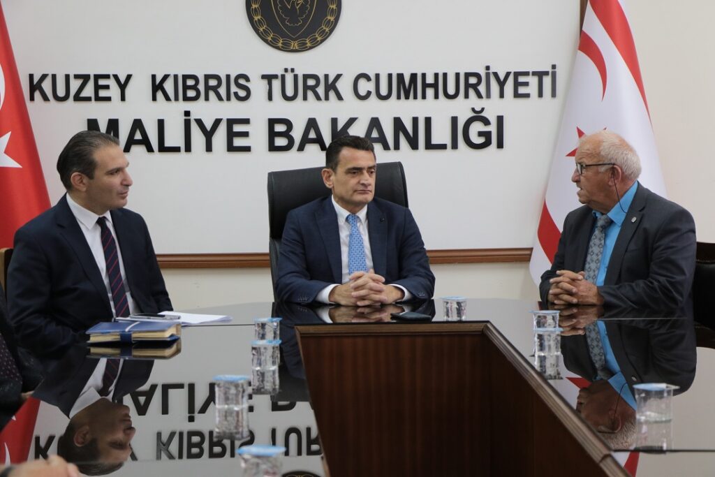 “Bu ülke şehitlerini ve gazilerini unutmamalıdır”
