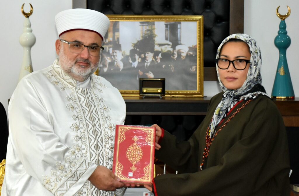 Filipin vatandaşı Coritico, müslüman olarak Sera adını aldı