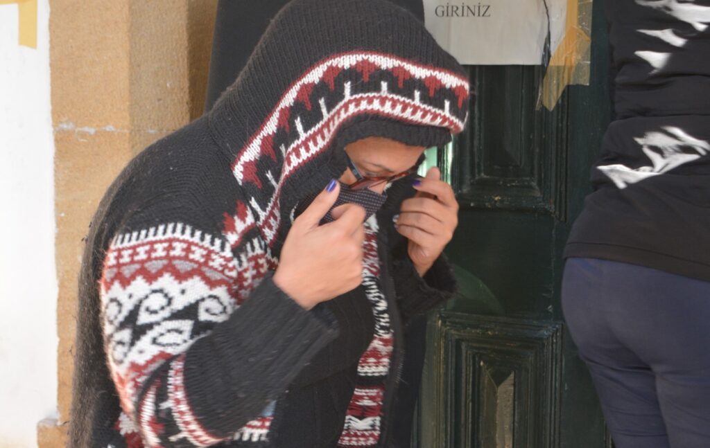 Çalışma izin işlemlerini yapacağım dedi dolandırdı!