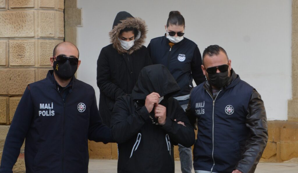 Çalışma Dairesi memurları tutuklandı!