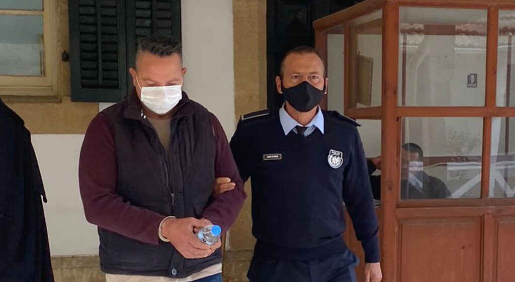 Komşu kızına uygunsuz tavırlar sergilemişti cezası 9 aya yükseltildi
