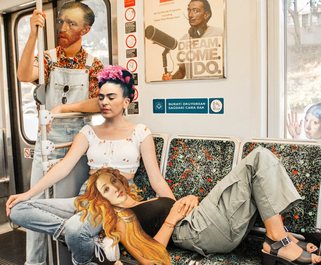 “Hayati’nin Evreni” sergisi, Girne Art Rooms Galeri’de açılıyor