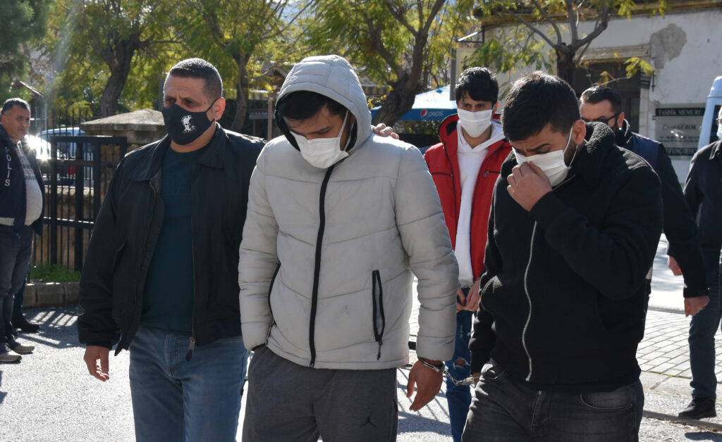 Sanal bet sitelerine finans hizmeti sağladılar