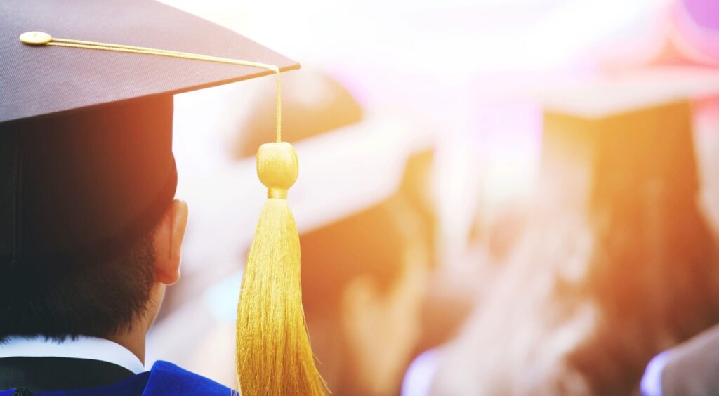 DAÜ mezuniyet töreni yapıldı