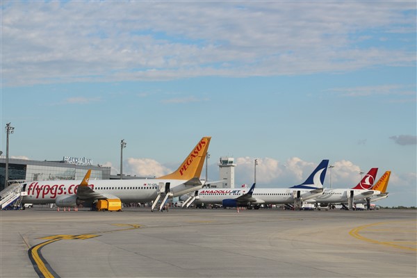 Ercan Havalimanı’nda geçen yıla oranla yolcu ve uçak sayısı arttı