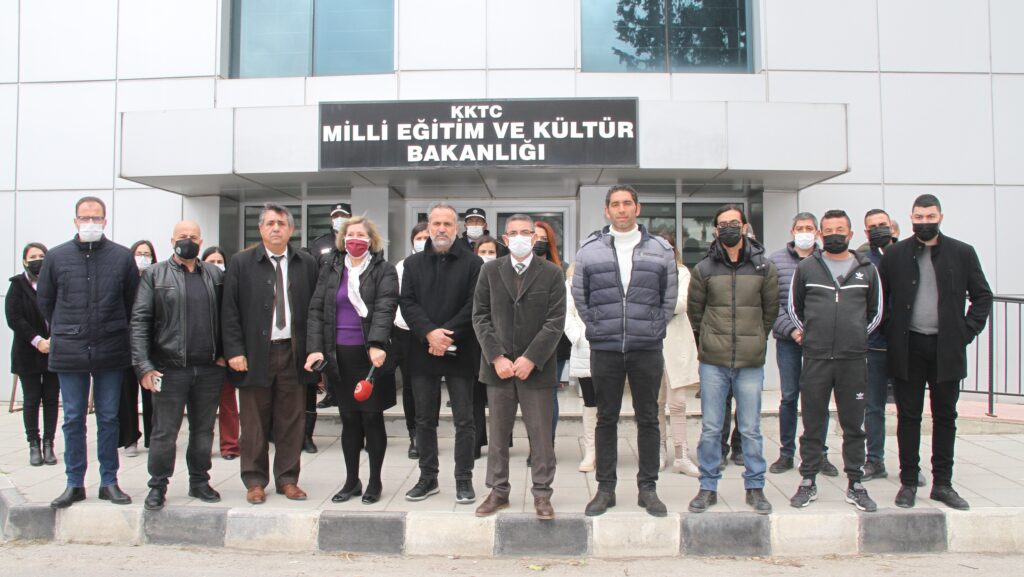 KTÖS, Cihangir- Düzova İlkokulu’nda bugün tam gün greve gitti
