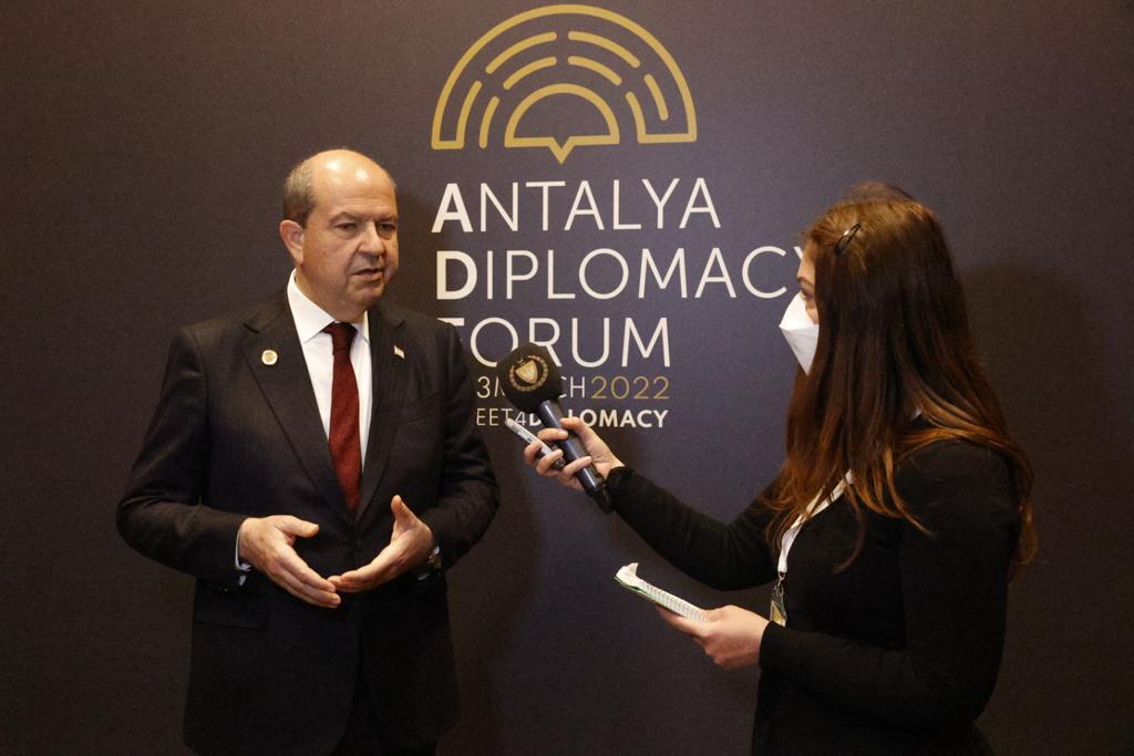 “Spora siyaseti karıştıran bu çağ dışı zihniyetin dünya barışına olumlu bir katkısı olamaz”