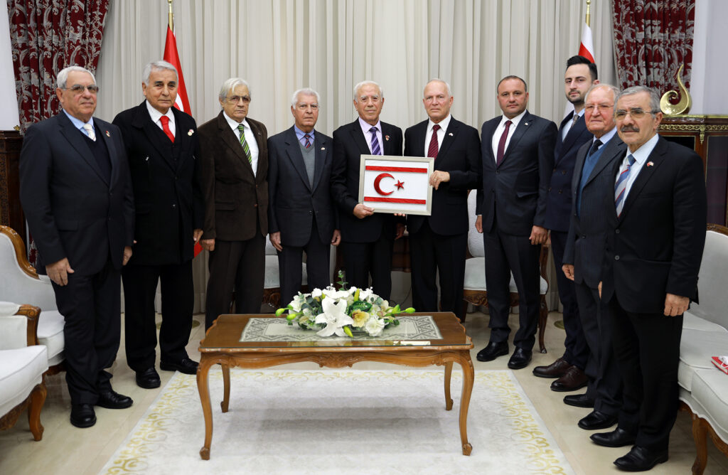 “Mehmetçik, Mücahit ve mukavemet olmasa bugünlere gelemezdik”