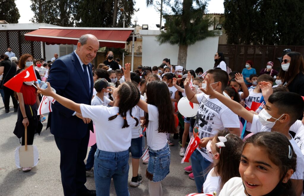 “Çocuklar bizim geleceğimizdir, onlara güveniyoruz”