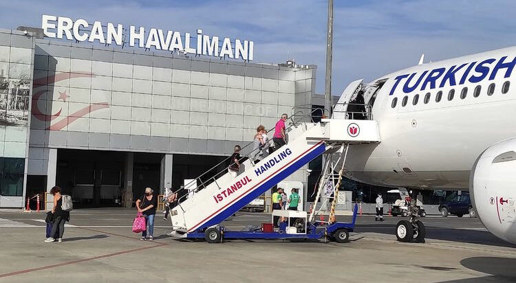 Ercan Havalimanı 3 ayda 869 bin yolcuyu ağırladı