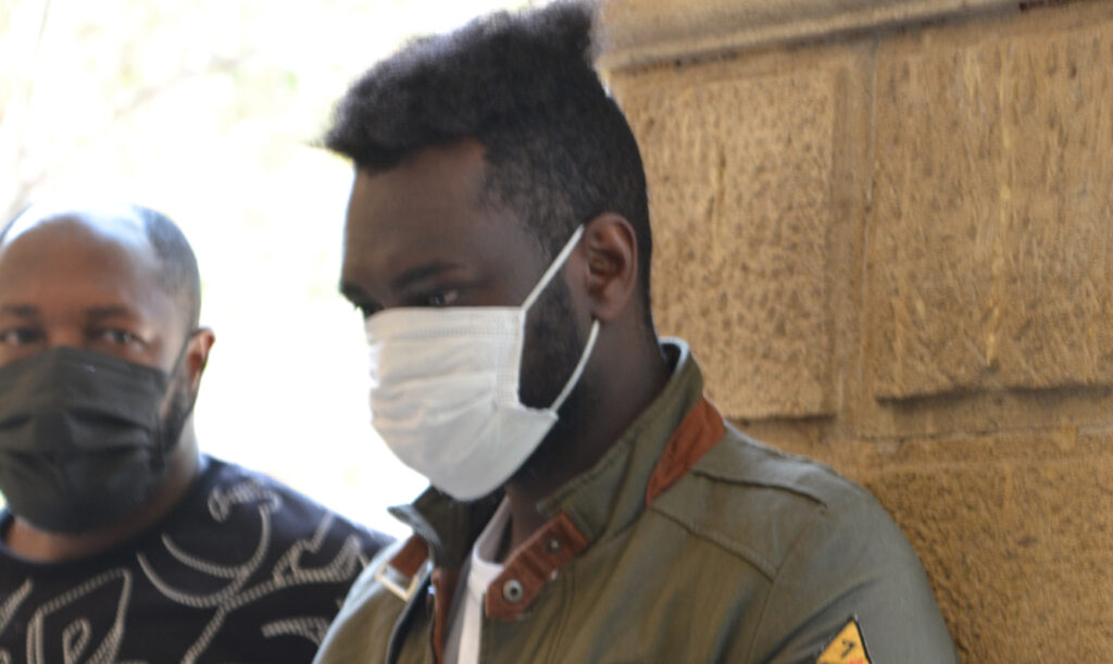 Kendini ABD askeri olarak tanıttı