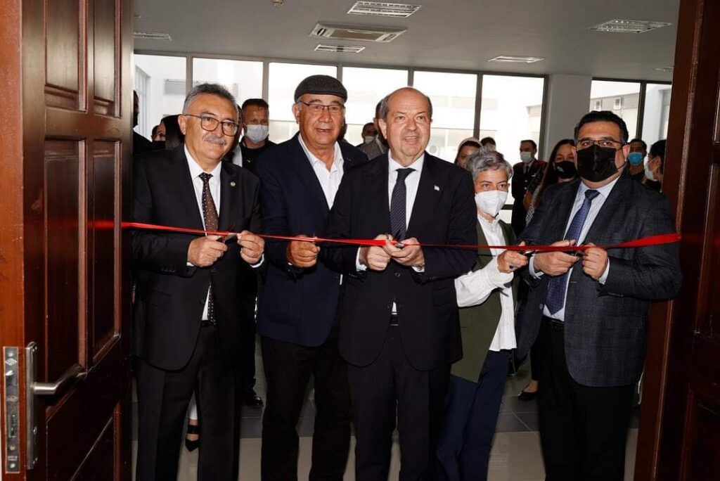 “İzolasyonlara rağmen, Kıbrıs Türk halkının kendi değerini yaratmak adına ne kadar cesaretli olduğunu biliyoruz”