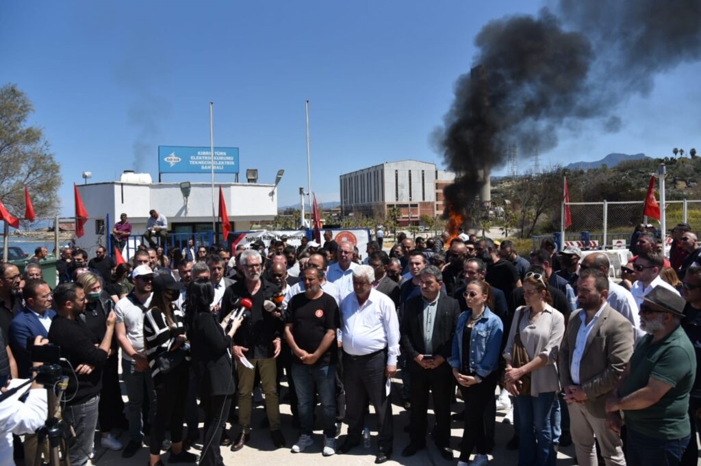 “Bizi yalanlarla avutmaya çalışanlara burada dur diyeceğiz”
