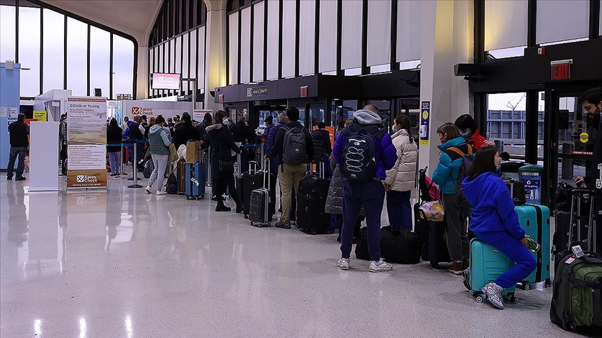 ABD’nin 4 büyük hava yolu firması, iç hat uçuşlarında maske zorunluluğunu kaldırdı