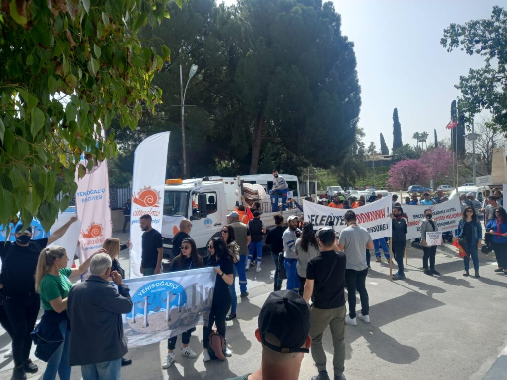 Zurnacılar, Meclis önünde süresiz oturma eylemi başlattı