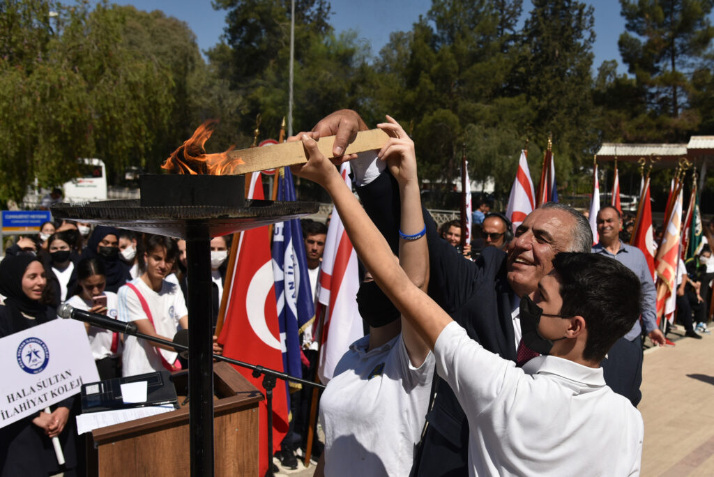 “Bugün, milletçe, manda ve himaye kabul etmeyeceğimizi, bir kez daha dünyaya ilan ettiğimiz gündür”