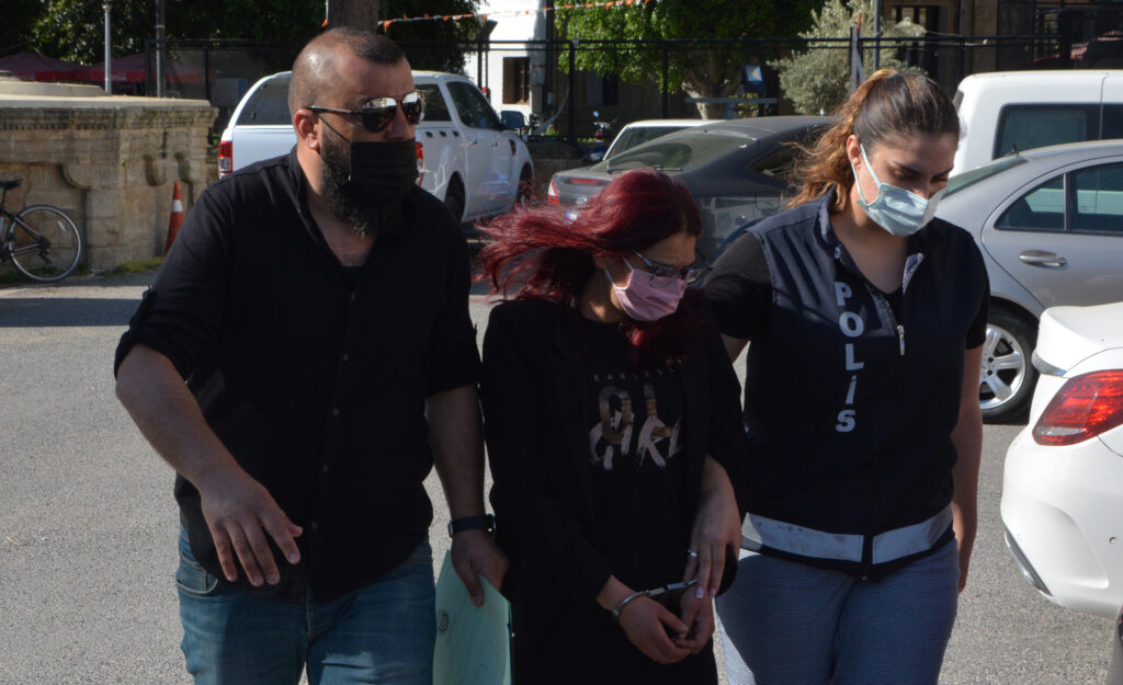 Valizinde 11 kilo hintkeneviriyle geldi