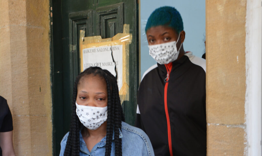 Arkadaşlarını fuhuşa teşvik ettiler