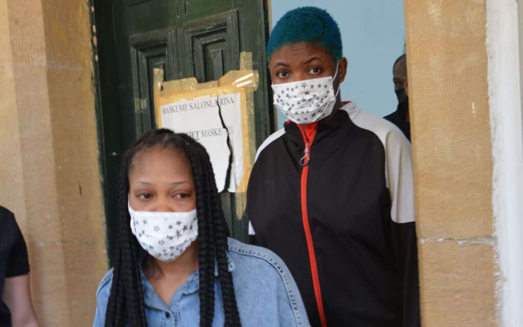 Arkadaşlarını fuhuşa teşvik ettiler