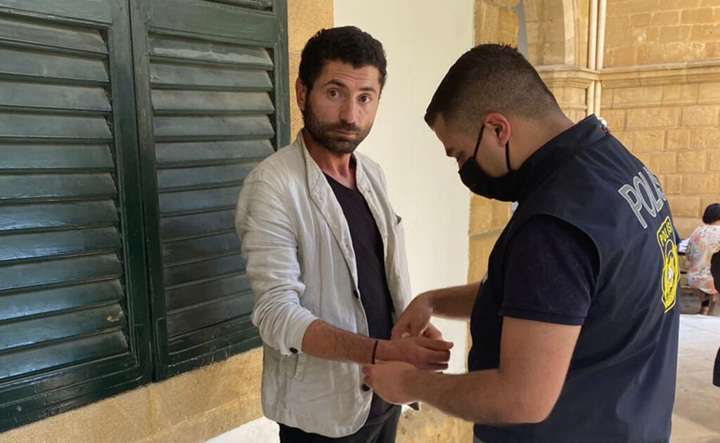 İşyerinin parasını çaldı cezaevine gönderildi