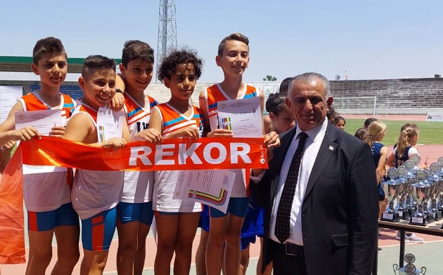 İlkokul Küçükler Atletizm Eleme Yarışları tamamlandı