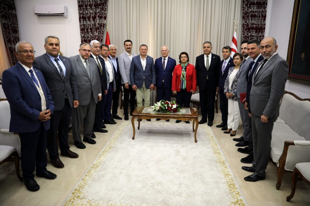 “Kıbrıs Türk halkı, Anavatan ile dayanışma içerisinde Cumhuriyeti ileriye taşımak arzusundadır”