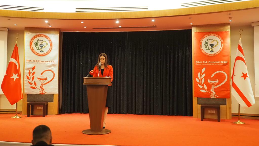 “Eczacılık, Hekim-hasta-eczacı üçgeninin temelinde yer alan, halk sağlığı için çalışan sosyal bir meslektir”