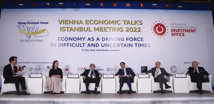 ‘Viyana Ekonomik Forumu’ İstanbul’da başladı