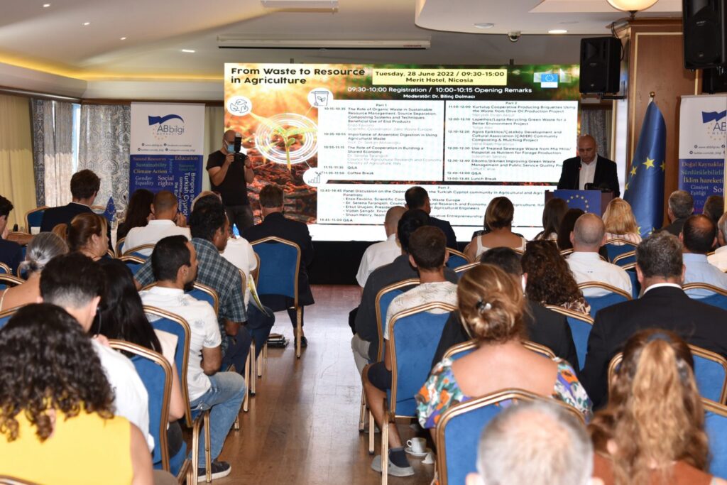 Atıkların tarımda kullanılması konulu seminer ve panel düzenlendi