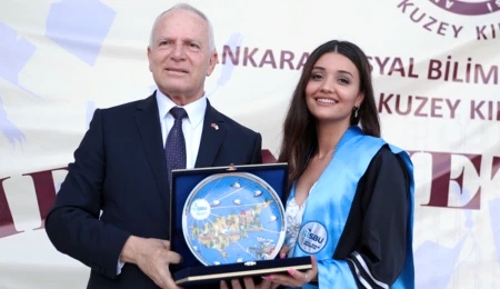 Töre, Ankara Sosyal Bilimler Üniversitesi mezuniyet törenine katıldı