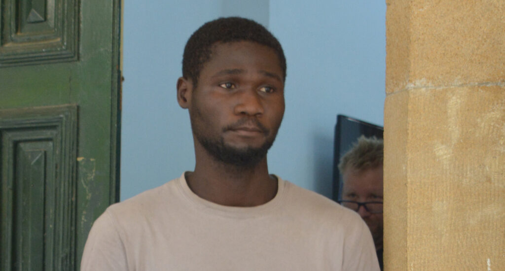 Bar hırsızına denetimli serbestlik