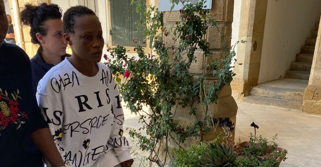 Fuhuş yaptırıp defter tutmuş!