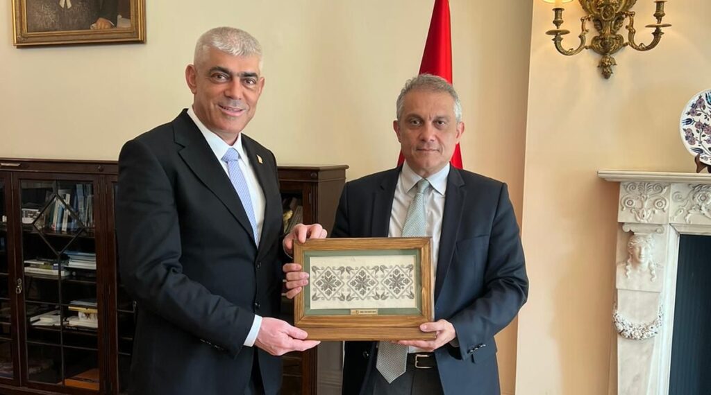 KTSO Başkanı Ali Kamacıoğlu, TC Londra Büyükelçiliğini ziyaret etti