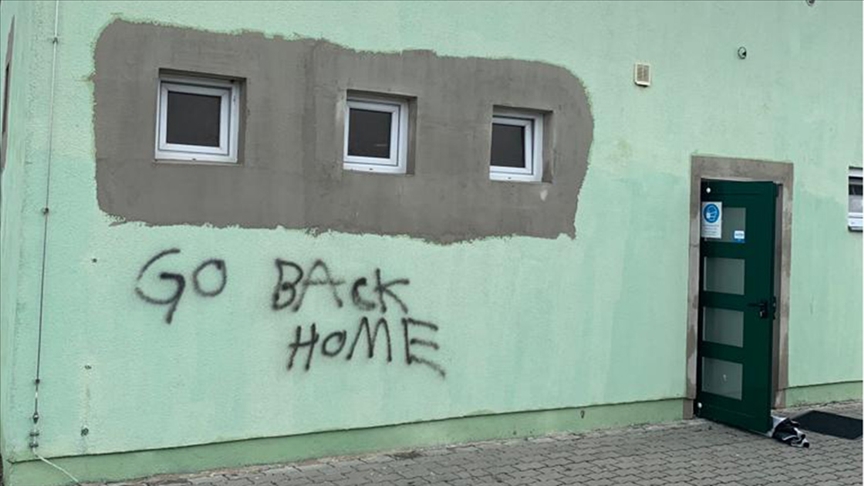 Avusturya’da camiye İslamofobik saldırı